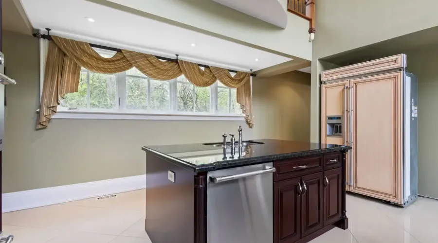 839 Lakeshore Road, Port Colborne, Ontario, L3K 5V3, Canada, 5 Bedrooms Bedrooms, ,5 BathroomsBathrooms,Residential,For Sale,Lakeshore Road,1834487