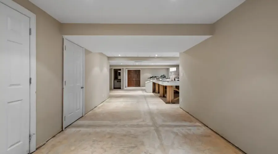 839 Lakeshore Road, Port Colborne, Ontario, L3K 5V3, Canada, 5 Bedrooms Bedrooms, ,5 BathroomsBathrooms,Residential,For Sale,Lakeshore Road,1834487