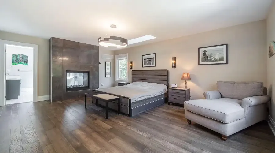 2163 Deyncourt Drive, Burlington, Ontario, L7R 1W2, Canada, 3 Bedrooms Bedrooms, ,4 BathroomsBathrooms,Residential,For Sale,Deyncourt Drive,1834491