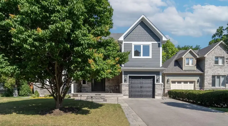 2163 Deyncourt Drive, Burlington, Ontario, L7R 1W2, Canada, 3 Bedrooms Bedrooms, ,4 BathroomsBathrooms,Residential,For Sale,Deyncourt Drive,1834491