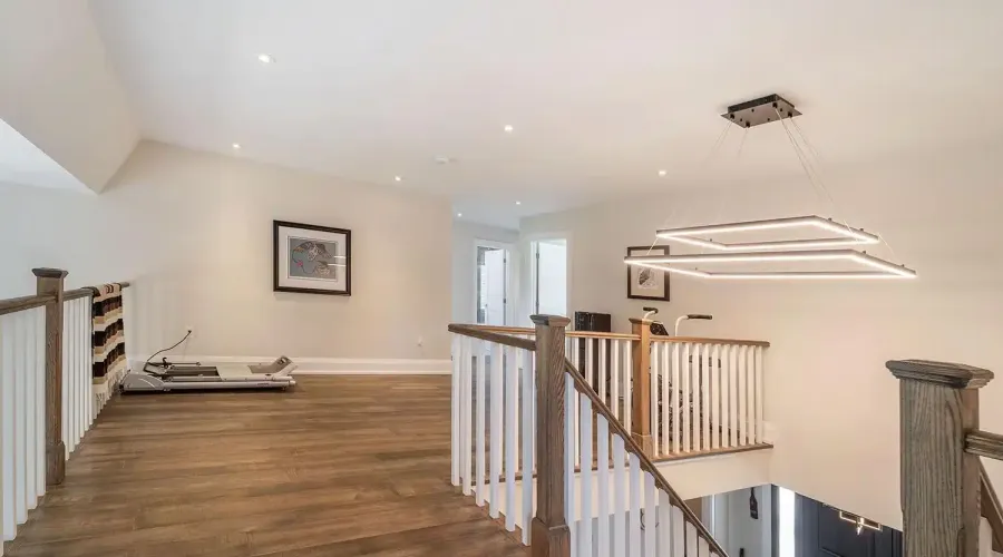 2163 Deyncourt Drive, Burlington, Ontario, L7R 1W2, Canada, 3 Bedrooms Bedrooms, ,4 BathroomsBathrooms,Residential,For Sale,Deyncourt Drive,1834491