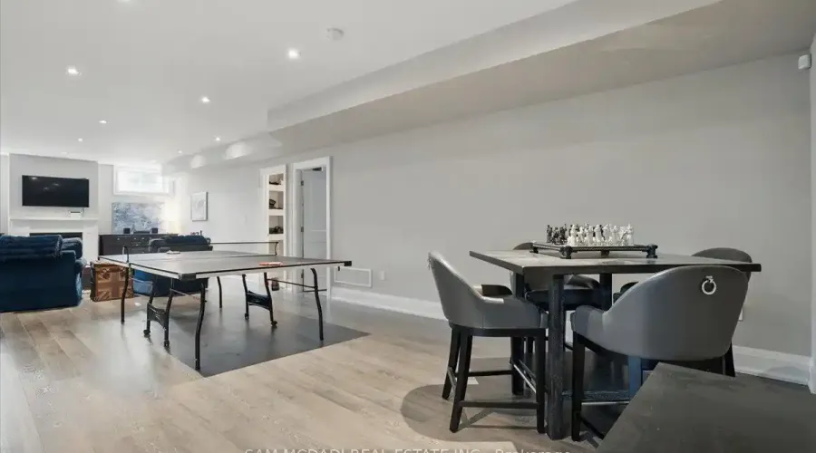 2163 Deyncourt Drive, Burlington, Ontario, L7R 1W2, Canada, 3 Bedrooms Bedrooms, ,4 BathroomsBathrooms,Residential,For Sale,Deyncourt Drive,1834491