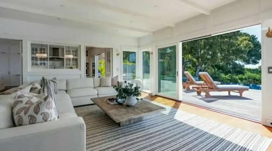 22 Eucalyptus Rd, California, United States, 5 Bedrooms Bedrooms, ,5 BathroomsBathrooms,Residential,For Sale,22 Eucalyptus Rd,1834492