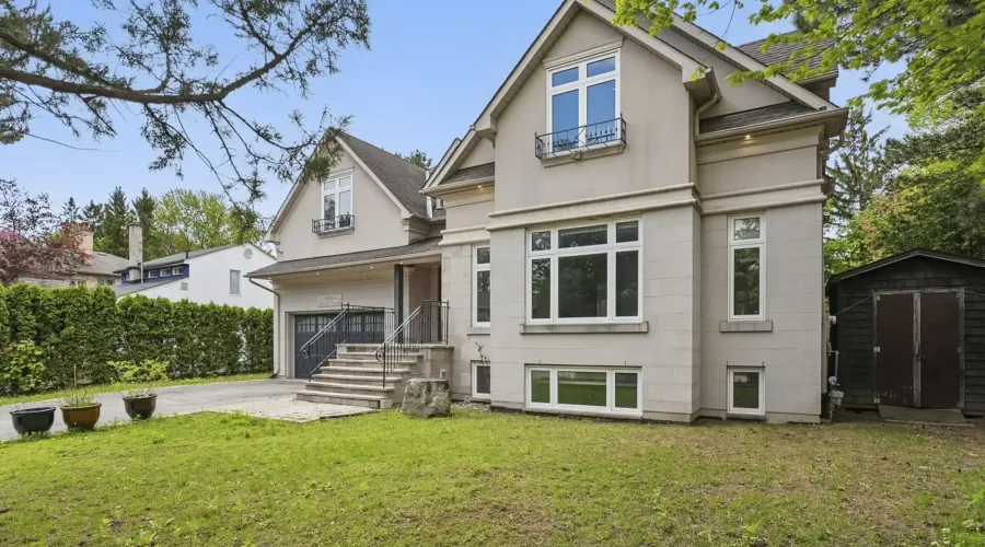 955 Albertson Crescent, Mississauga, Ontario, L5H 3C6, Canada, 4 Bedrooms Bedrooms, ,5 BathroomsBathrooms,Residential,For Sale,Albertson Crescent,1834495