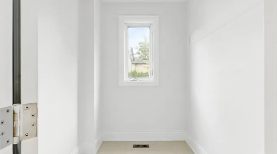 955 Albertson Crescent, Mississauga, Ontario, L5H 3C6, Canada, 4 Bedrooms Bedrooms, ,5 BathroomsBathrooms,Residential,For Sale,Albertson Crescent,1834495