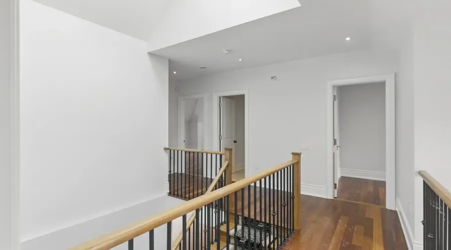 955 Albertson Crescent, Mississauga, Ontario, L5H 3C6, Canada, 4 Bedrooms Bedrooms, ,5 BathroomsBathrooms,Residential,For Sale,Albertson Crescent,1834495