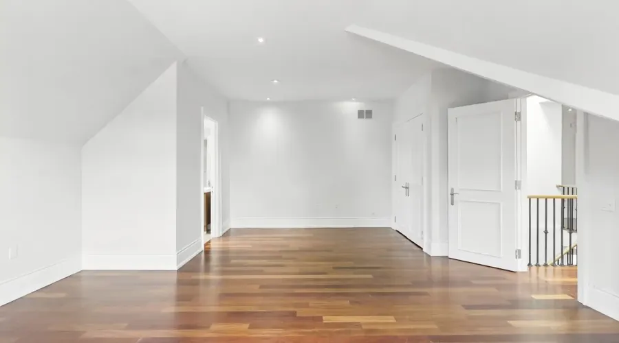 955 Albertson Crescent, Mississauga, Ontario, L5H 3C6, Canada, 4 Bedrooms Bedrooms, ,5 BathroomsBathrooms,Residential,For Sale,Albertson Crescent,1834495