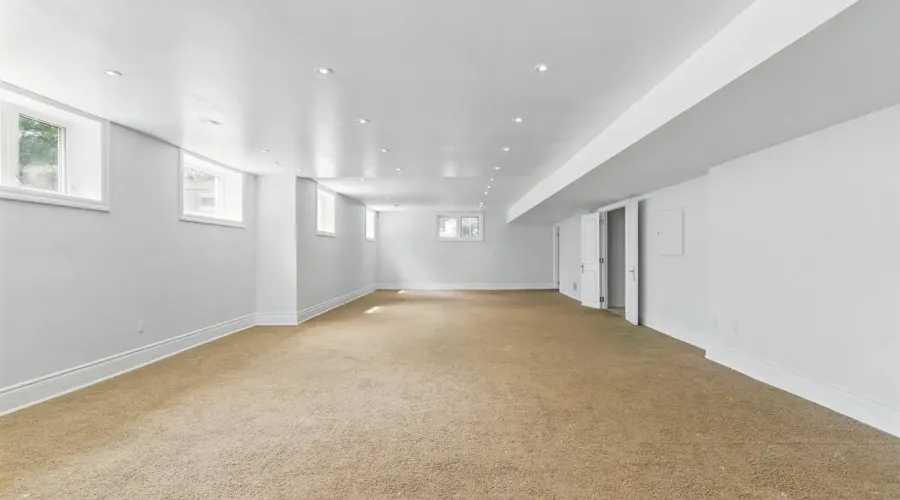 955 Albertson Crescent, Mississauga, Ontario, L5H 3C6, Canada, 4 Bedrooms Bedrooms, ,5 BathroomsBathrooms,Residential,For Sale,Albertson Crescent,1834495