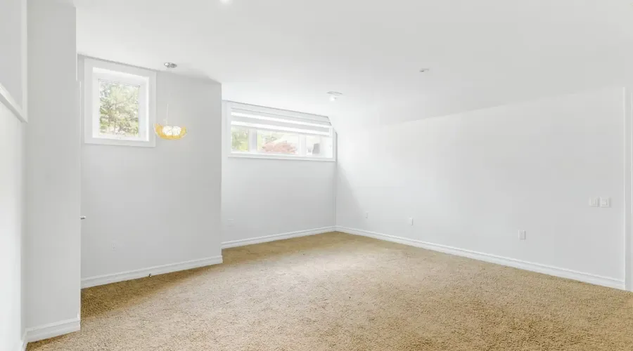 955 Albertson Crescent, Mississauga, Ontario, L5H 3C6, Canada, 4 Bedrooms Bedrooms, ,5 BathroomsBathrooms,Residential,For Sale,Albertson Crescent,1834495