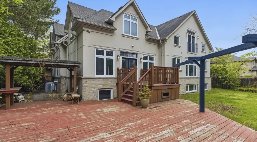 955 Albertson Crescent, Mississauga, Ontario, L5H 3C6, Canada, 4 Bedrooms Bedrooms, ,5 BathroomsBathrooms,Residential,For Sale,Albertson Crescent,1834495