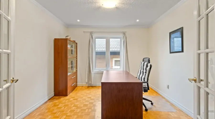 2492 Erin Centre Boulevard, Mississauga, Ontario, L5M 5B2, Canada, 4 Bedrooms Bedrooms, ,6 BathroomsBathrooms,Residential,For Sale,Erin Centre Boulevard,1834496