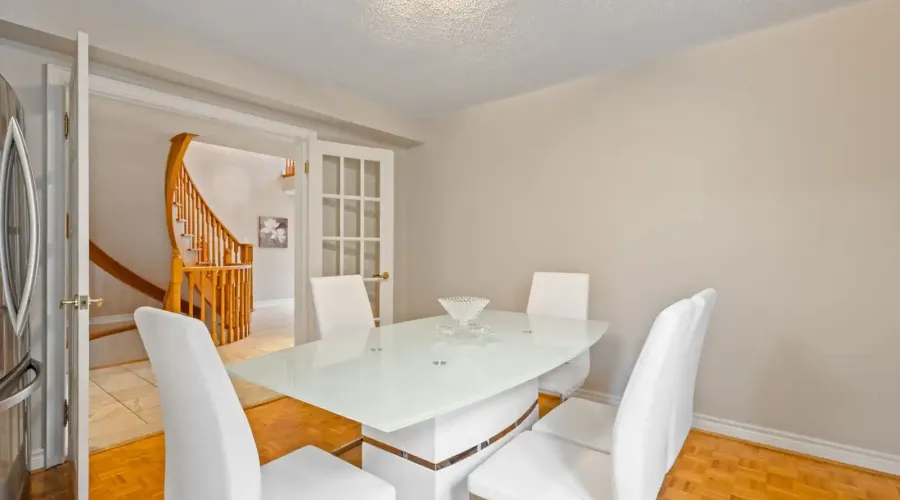 2492 Erin Centre Boulevard, Mississauga, Ontario, L5M 5B2, Canada, 4 Bedrooms Bedrooms, ,6 BathroomsBathrooms,Residential,For Sale,Erin Centre Boulevard,1834496