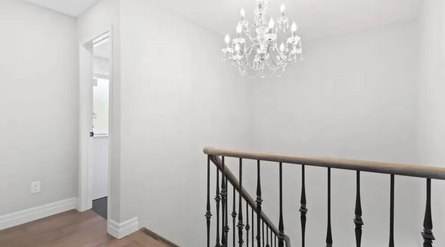 2535 Robin Drive, Mississauga, Ontario, L5K 2G2, Canada, 4 Bedrooms Bedrooms, ,4 BathroomsBathrooms,Residential,For Sale,Robin Drive,1839356