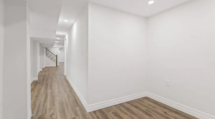 2535 Robin Drive, Mississauga, Ontario, L5K 2G2, Canada, 4 Bedrooms Bedrooms, ,4 BathroomsBathrooms,Residential,For Sale,Robin Drive,1839356