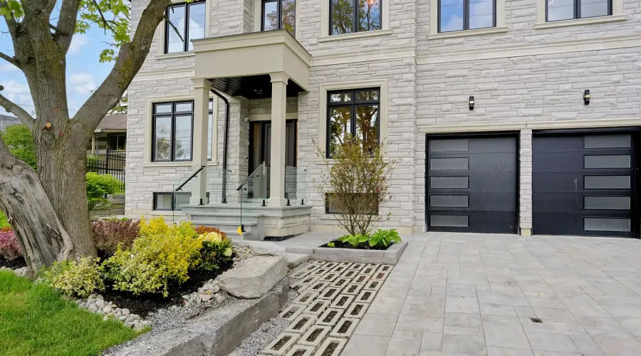 69 Snively St, Richmond Hill, Ontario, Canada, ,7 BathroomsBathrooms,Residential,For Sale,Snively,1839466