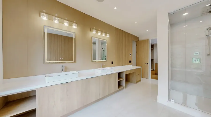 69 Snively St, Richmond Hill, Ontario, Canada, ,7 BathroomsBathrooms,Residential,For Sale,Snively,1839466