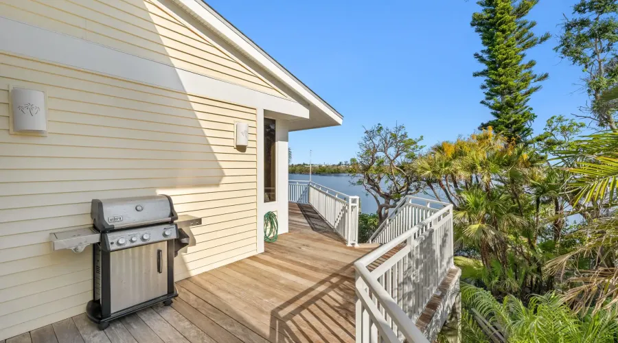 2681 Coconut Drive, Sanibel, Florida, 33957, United States, 3 Bedrooms Bedrooms, 12 Rooms Rooms,3 BathroomsBathrooms,Residential,For Sale,Coconut,1839783