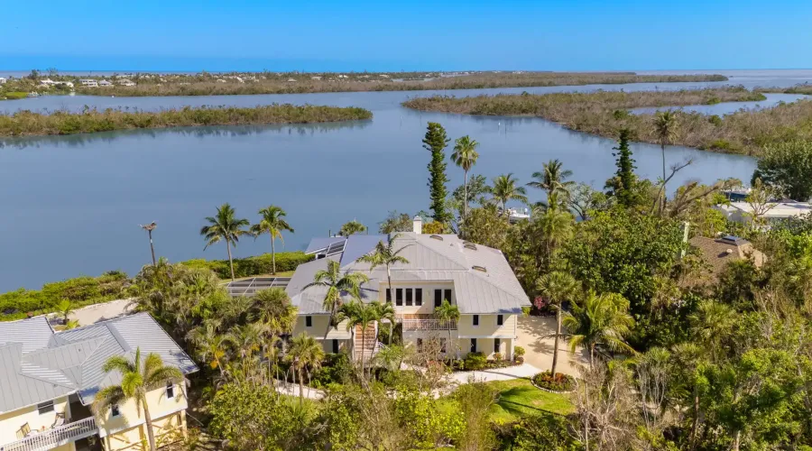 2681 Coconut Drive, Sanibel, Florida, 33957, United States, 3 Bedrooms Bedrooms, 12 Rooms Rooms,3 BathroomsBathrooms,Residential,For Sale,Coconut,1839783
