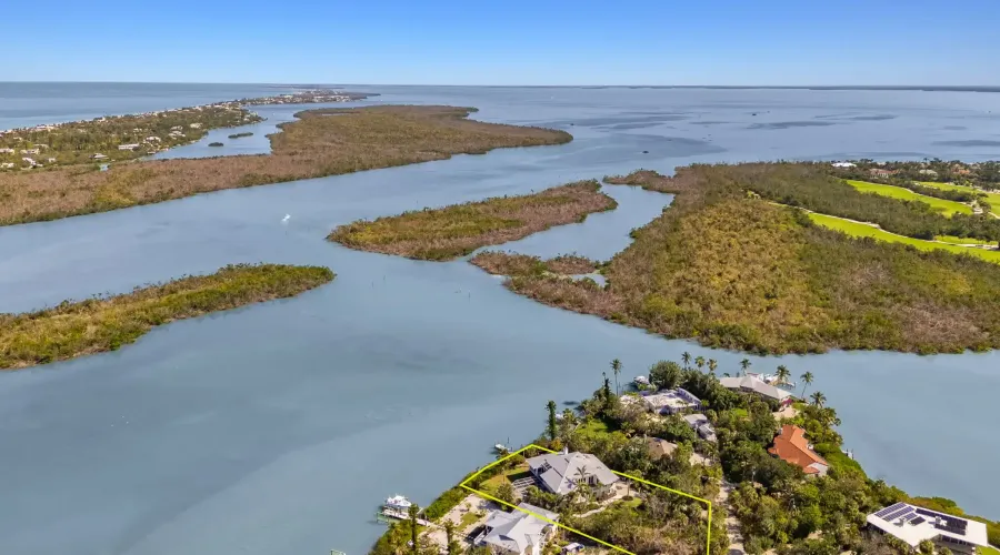2681 Coconut Drive, Sanibel, Florida, 33957, United States, 3 Bedrooms Bedrooms, 12 Rooms Rooms,3 BathroomsBathrooms,Residential,For Sale,Coconut,1839783