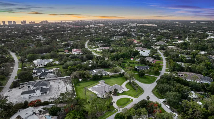 493 Myrtle Rd, Naples, Florida, 34108, United States, 4 Bedrooms Bedrooms, 13 Rooms Rooms,6 BathroomsBathrooms,Single family home,For Sale,Myrtle,1839785