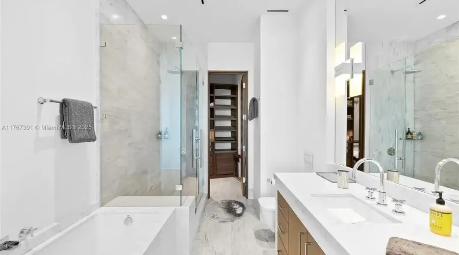 84 Isla Bahia Drive, Fort Lauderdale, Florida, 33316, United States, 6 Bedrooms Bedrooms, ,9 BathroomsBathrooms,Residential,For Sale,84 Isla Bahia Drive,1841277