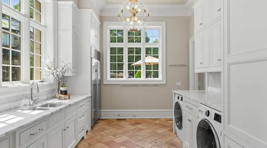 4536 Fox Brook Ln, Charlotte, North Carolina, United States, 7 Rooms Rooms,10 BathroomsBathrooms,Residential,For Sale,4536 Fox Brook Ln,1843478