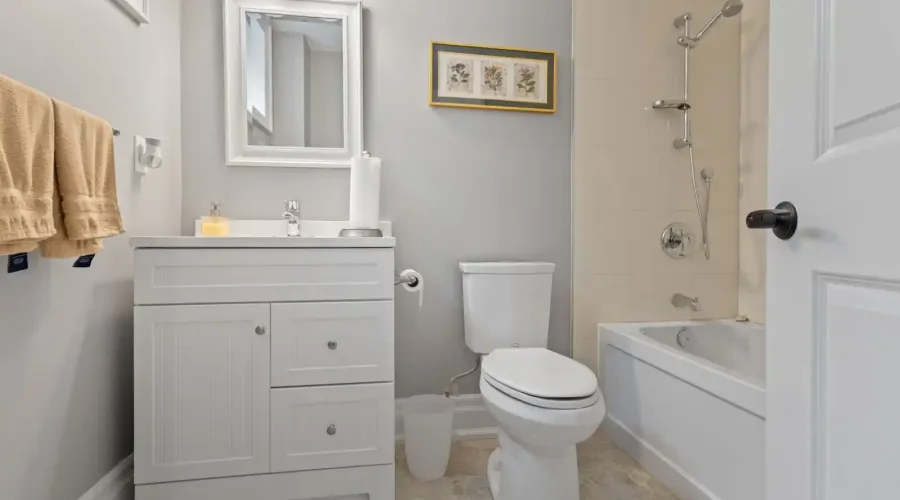 1487 Myron Drive, Mississauga, Ontario, L5E 2N5, Canada, 4 Bedrooms Bedrooms, ,6 BathroomsBathrooms,Residential,For Sale,Myron Drive,1843481