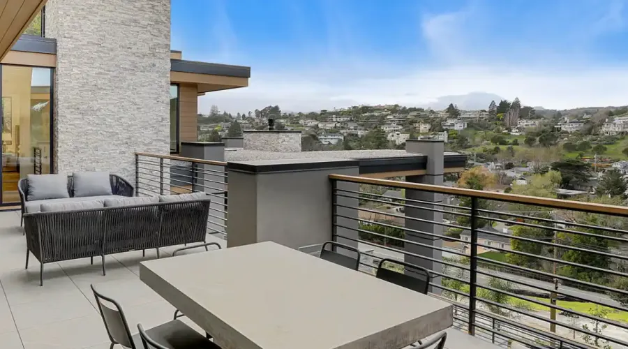 3 Trestle Glen Circle, California, United States, 5 Bedrooms Bedrooms, ,6 BathroomsBathrooms,Residential,Residential,3 Trestle Glen Circle,1849122