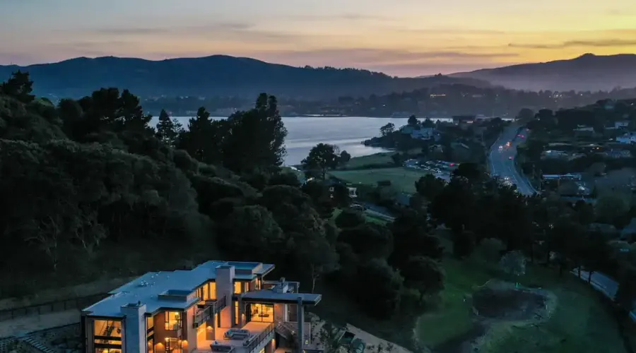 3 Trestle Glen Circle, California, United States, 5 Bedrooms Bedrooms, ,6 BathroomsBathrooms,Residential,Residential,3 Trestle Glen Circle,1849122