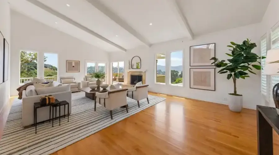 91 Round Hill, California, United States, 5 Bedrooms Bedrooms, ,4 BathroomsBathrooms,Residential,Residential,1849197