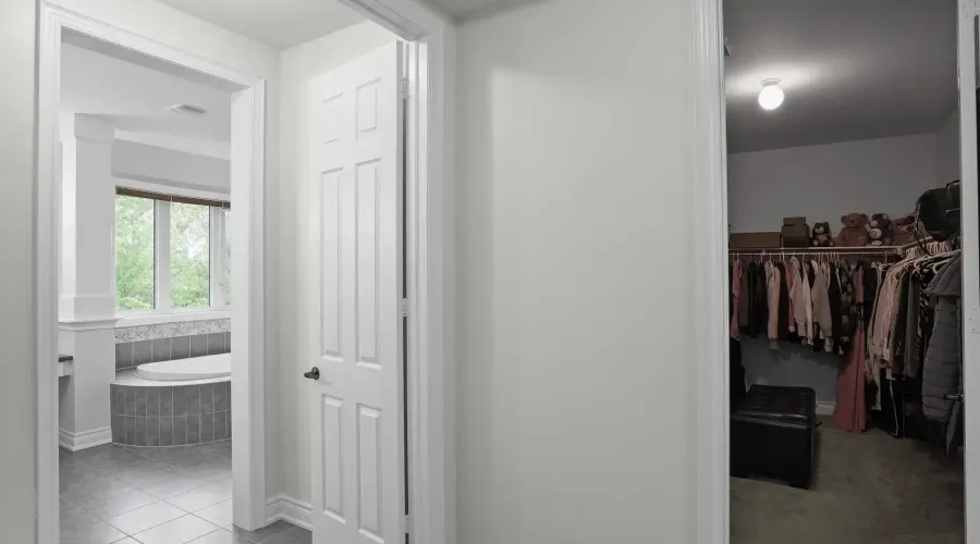 11 Burlwood Road, Brampton, Ontario, L6P 4E9, Canada, 6 Bedrooms Bedrooms, ,7 BathroomsBathrooms,Residential,For Sale,Burlwood Road,1849582
