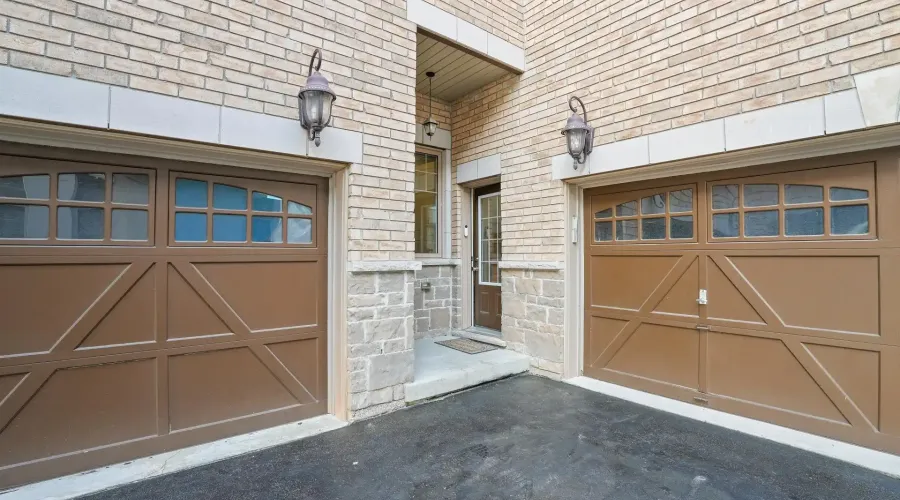 11 Burlwood Road, Brampton, Ontario, L6P 4E9, Canada, 6 Bedrooms Bedrooms, ,7 BathroomsBathrooms,Residential,For Sale,Burlwood Road,1849582