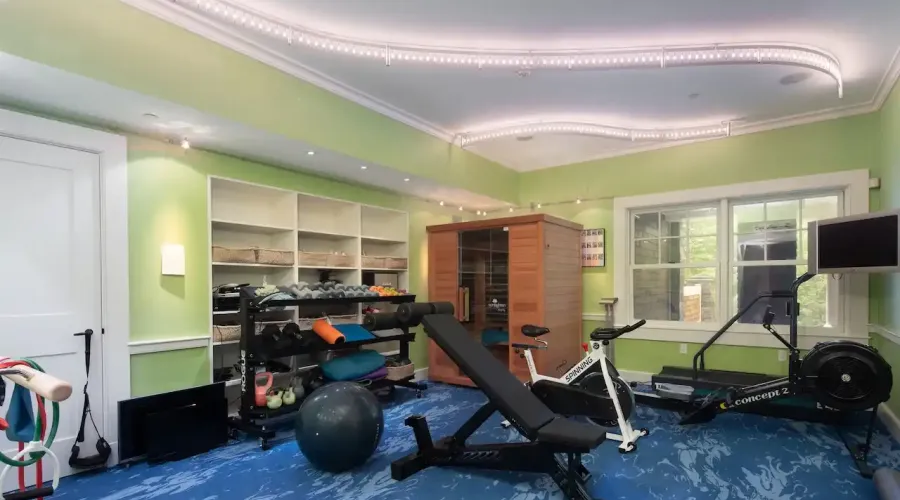 Address not available!, 12 Rooms Rooms,5 BathroomsBathrooms,Residential,For Sale,East,1850679