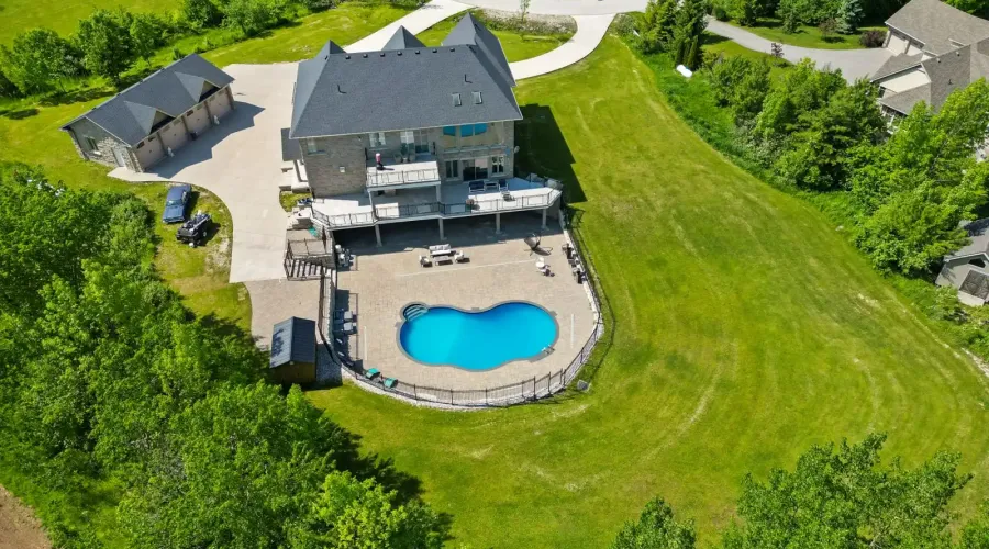 119 Ishwar Drive, Georgian Bluffs, Ontario, N0H 1S0, Canada, 4 Bedrooms Bedrooms, ,7 BathroomsBathrooms,Residential,For Sale,Ishwar Drive,1860336
