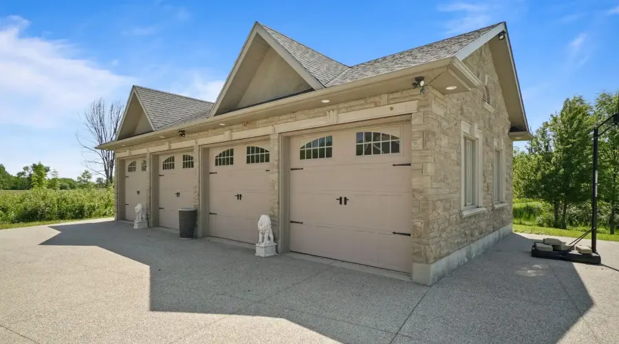 119 Ishwar Drive, Georgian Bluffs, Ontario, N0H 1S0, Canada, 4 Bedrooms Bedrooms, ,7 BathroomsBathrooms,Residential,For Sale,Ishwar Drive,1860336