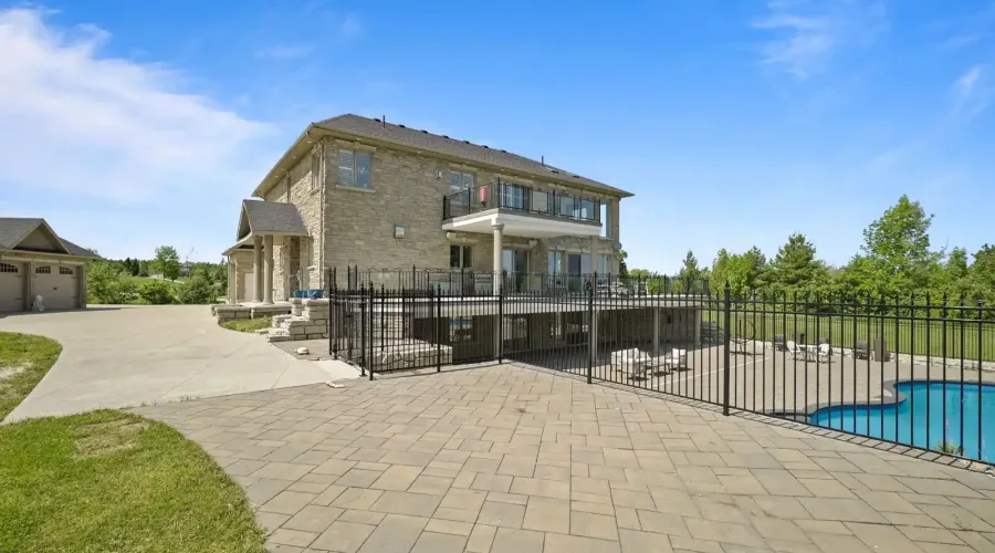 119 Ishwar Drive, Georgian Bluffs, Ontario, N0H 1S0, Canada, 4 Bedrooms Bedrooms, ,7 BathroomsBathrooms,Residential,For Sale,Ishwar Drive,1860336