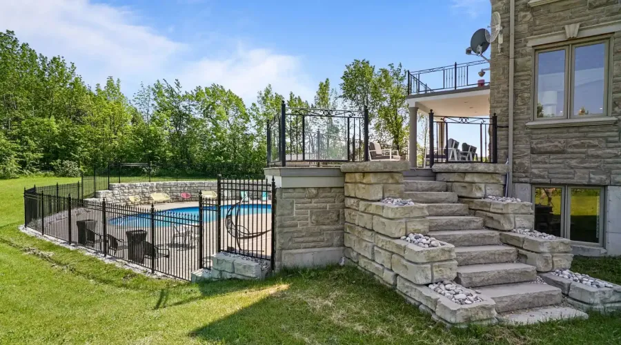 119 Ishwar Drive, Georgian Bluffs, Ontario, N0H 1S0, Canada, 4 Bedrooms Bedrooms, ,7 BathroomsBathrooms,Residential,For Sale,Ishwar Drive,1860336