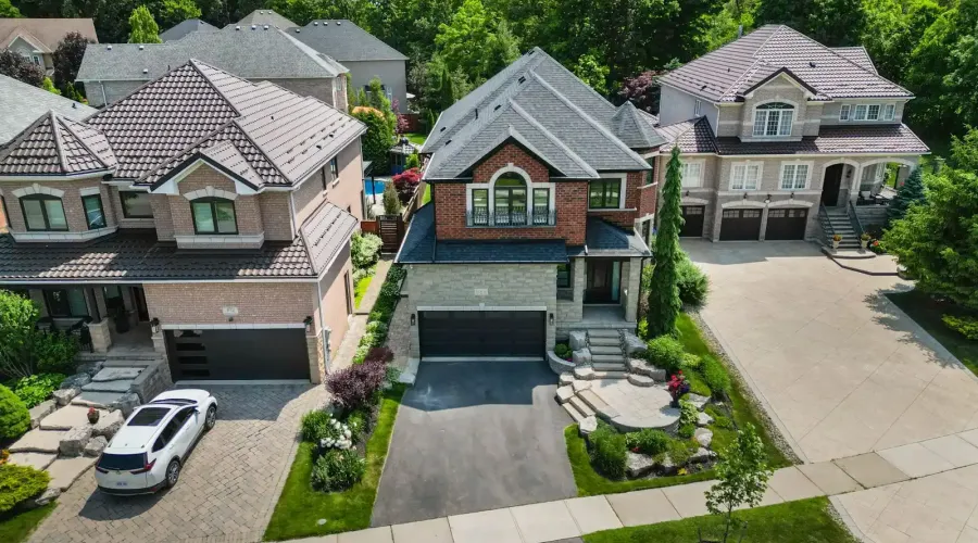956 Sombrero Way, Mississauga, Ontario, L5W 1S9, Canada, 4 Bedrooms Bedrooms, ,5 BathroomsBathrooms,Residential,For Sale,Sombrero Way,1860337