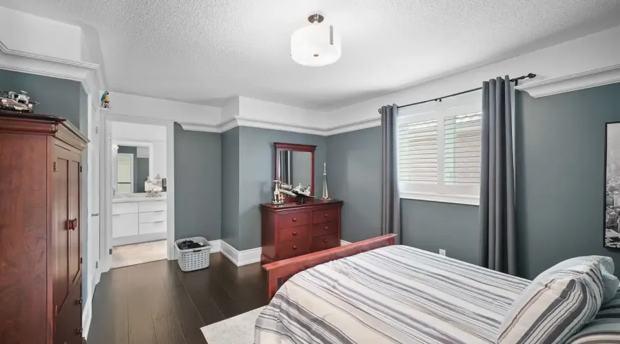 956 Sombrero Way, Mississauga, Ontario, L5W 1S9, Canada, 4 Bedrooms Bedrooms, ,5 BathroomsBathrooms,Residential,For Sale,Sombrero Way,1860337