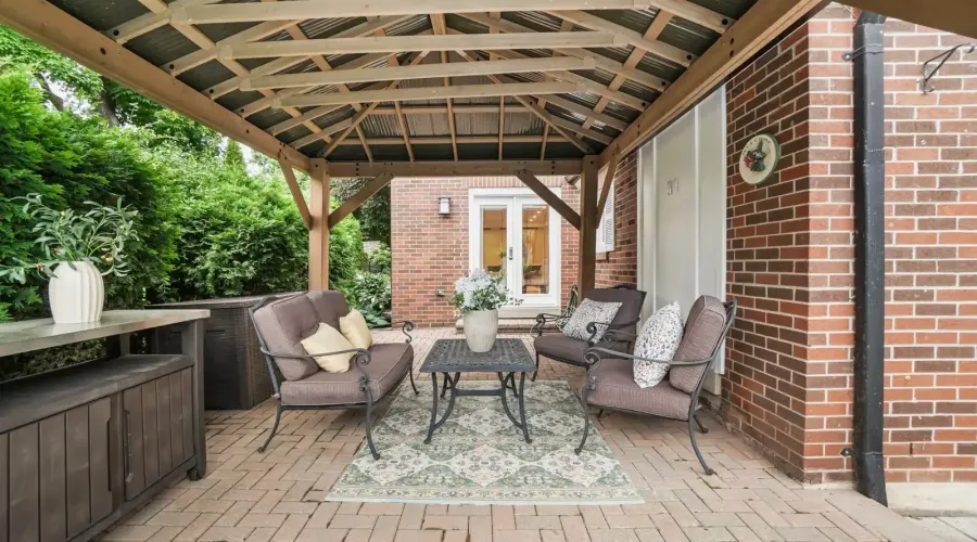 1882 Sherwood Forrest Circle, Mississauga, Ontario, L5K 2E7, Canada, 5 Bedrooms Bedrooms, ,5 BathroomsBathrooms,Residential,For Sale,Sherwood Forrest Circle,1860338