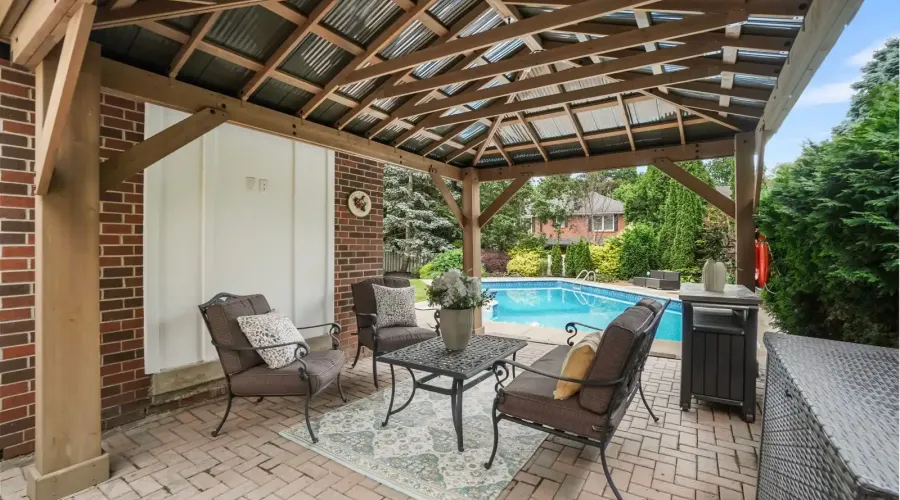1882 Sherwood Forrest Circle, Mississauga, Ontario, L5K 2E7, Canada, 5 Bedrooms Bedrooms, ,5 BathroomsBathrooms,Residential,For Sale,Sherwood Forrest Circle,1860338