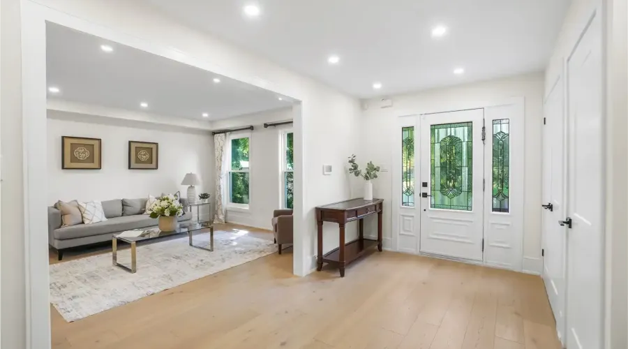 1882 Sherwood Forrest Circle, Mississauga, Ontario, L5K 2E7, Canada, 5 Bedrooms Bedrooms, ,5 BathroomsBathrooms,Residential,For Sale,Sherwood Forrest Circle,1860338