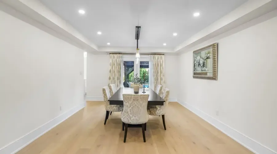 1882 Sherwood Forrest Circle, Mississauga, Ontario, L5K 2E7, Canada, 5 Bedrooms Bedrooms, ,5 BathroomsBathrooms,Residential,For Sale,Sherwood Forrest Circle,1860338