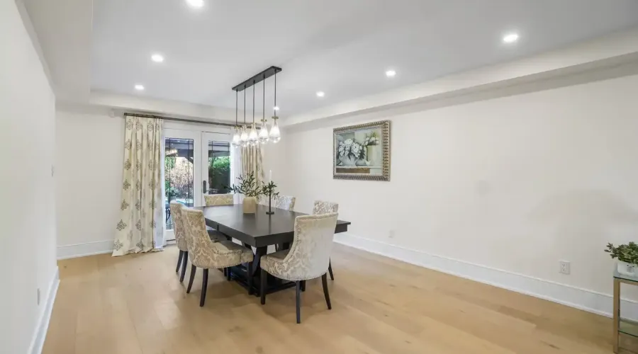1882 Sherwood Forrest Circle, Mississauga, Ontario, L5K 2E7, Canada, 5 Bedrooms Bedrooms, ,5 BathroomsBathrooms,Residential,For Sale,Sherwood Forrest Circle,1860338