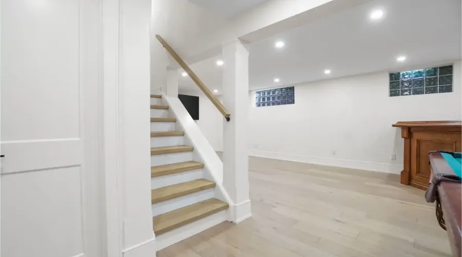 1882 Sherwood Forrest Circle, Mississauga, Ontario, L5K 2E7, Canada, 5 Bedrooms Bedrooms, ,5 BathroomsBathrooms,Residential,For Sale,Sherwood Forrest Circle,1860338