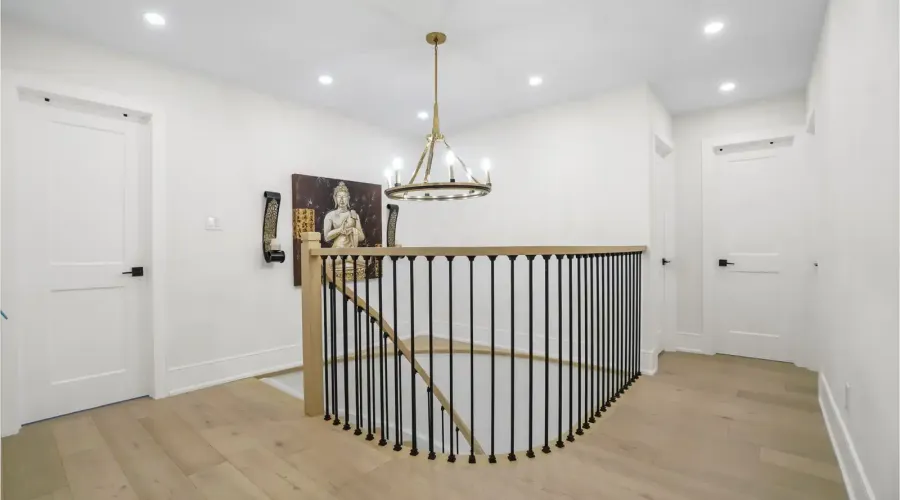 1882 Sherwood Forrest Circle, Mississauga, Ontario, L5K 2E7, Canada, 5 Bedrooms Bedrooms, ,5 BathroomsBathrooms,Residential,For Sale,Sherwood Forrest Circle,1860338