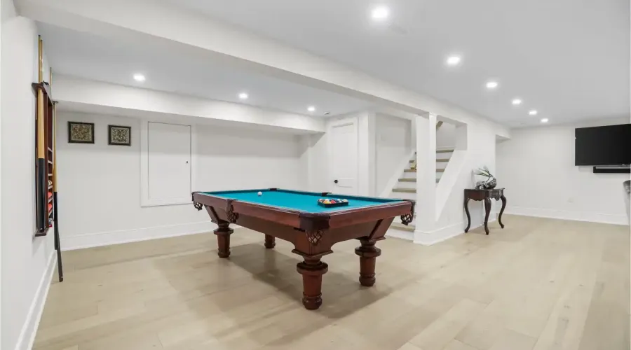 1882 Sherwood Forrest Circle, Mississauga, Ontario, L5K 2E7, Canada, 5 Bedrooms Bedrooms, ,5 BathroomsBathrooms,Residential,For Sale,Sherwood Forrest Circle,1860338