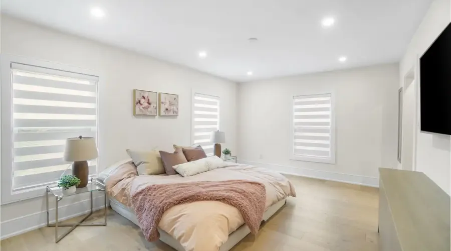 1882 Sherwood Forrest Circle, Mississauga, Ontario, L5K 2E7, Canada, 5 Bedrooms Bedrooms, ,5 BathroomsBathrooms,Residential,For Sale,Sherwood Forrest Circle,1860338