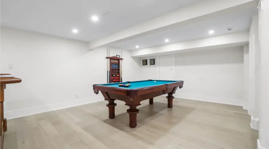 1882 Sherwood Forrest Circle, Mississauga, Ontario, L5K 2E7, Canada, 5 Bedrooms Bedrooms, ,5 BathroomsBathrooms,Residential,For Sale,Sherwood Forrest Circle,1860338