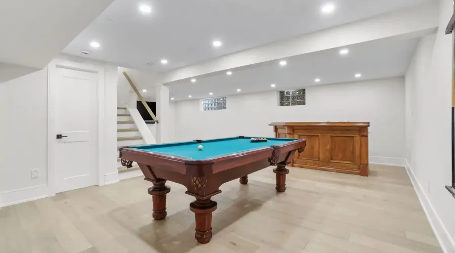 1882 Sherwood Forrest Circle, Mississauga, Ontario, L5K 2E7, Canada, 5 Bedrooms Bedrooms, ,5 BathroomsBathrooms,Residential,For Sale,Sherwood Forrest Circle,1860338